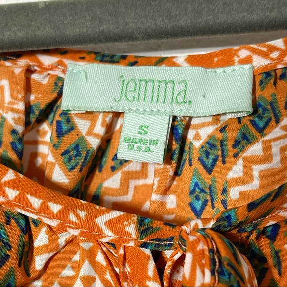 Jemma, Colorful Blouse. Size Small. Super soft! In excellent condition! - Picture 5 of 6